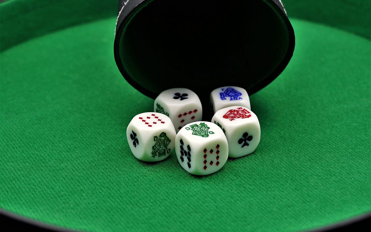 Ce este casino hold’em și cum diferă de pokerul Texas Hold’em